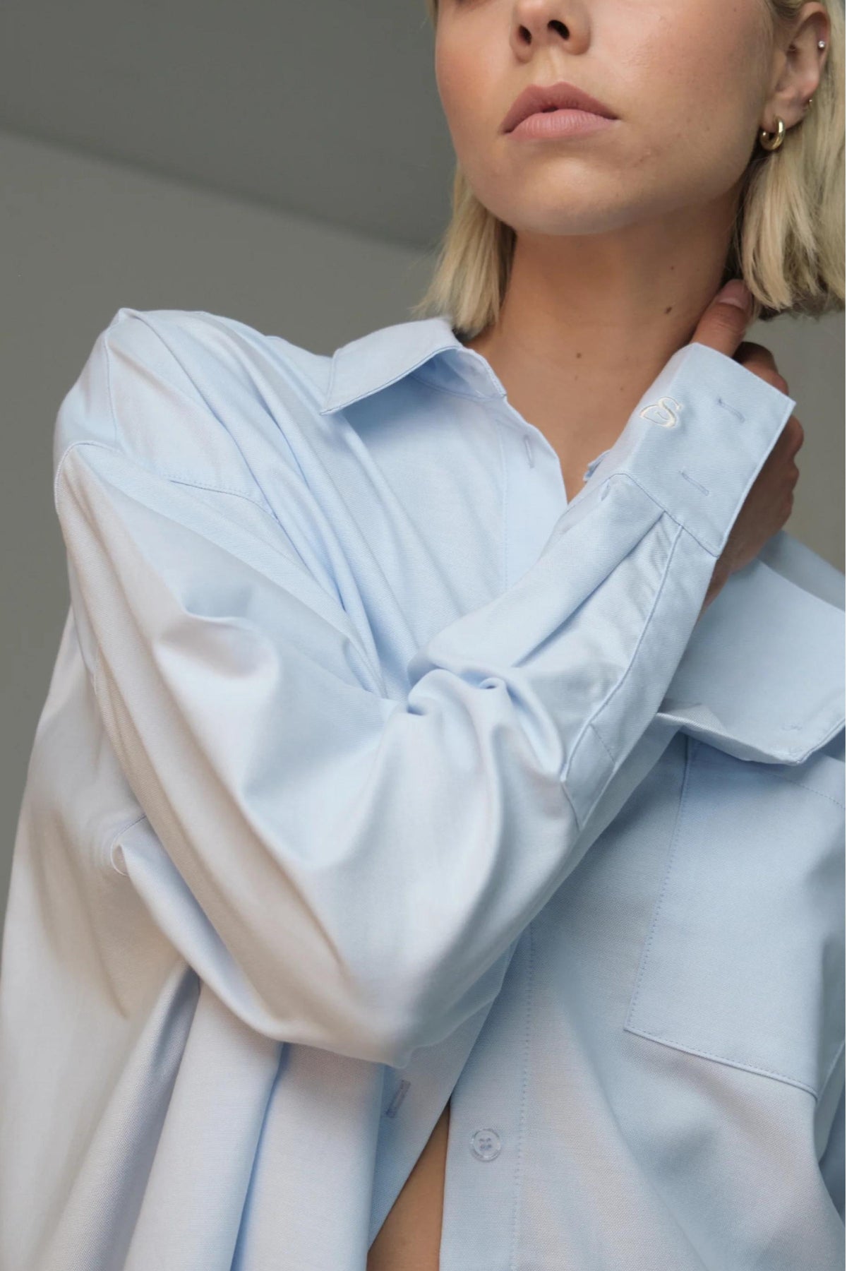 Signature Relaxed Monogram Cotton Shirt | Oxford Blue
