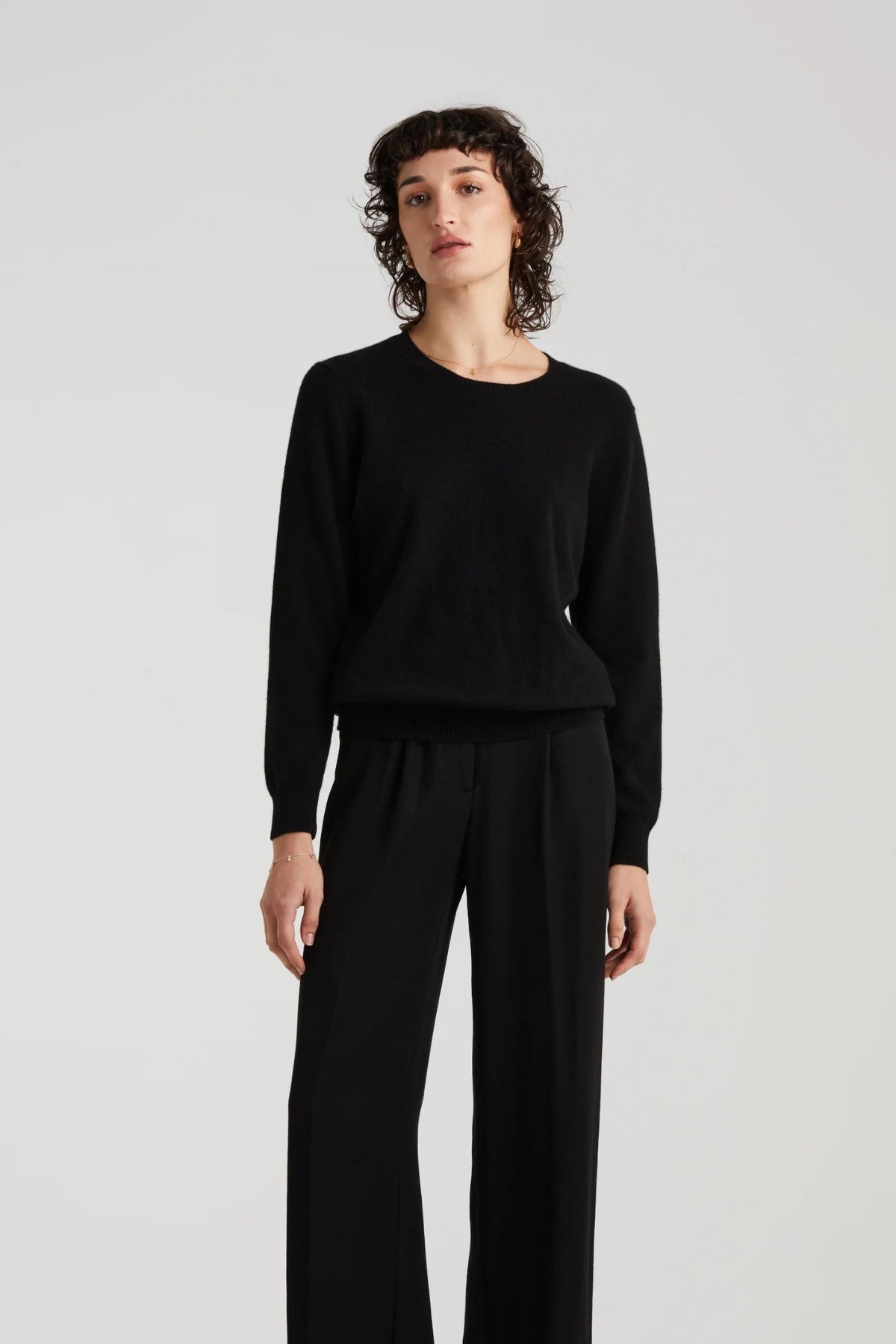 Classic Cashmere Sweater | Black