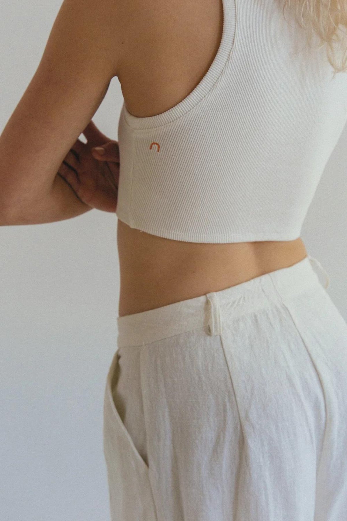 Arlo Crop | White