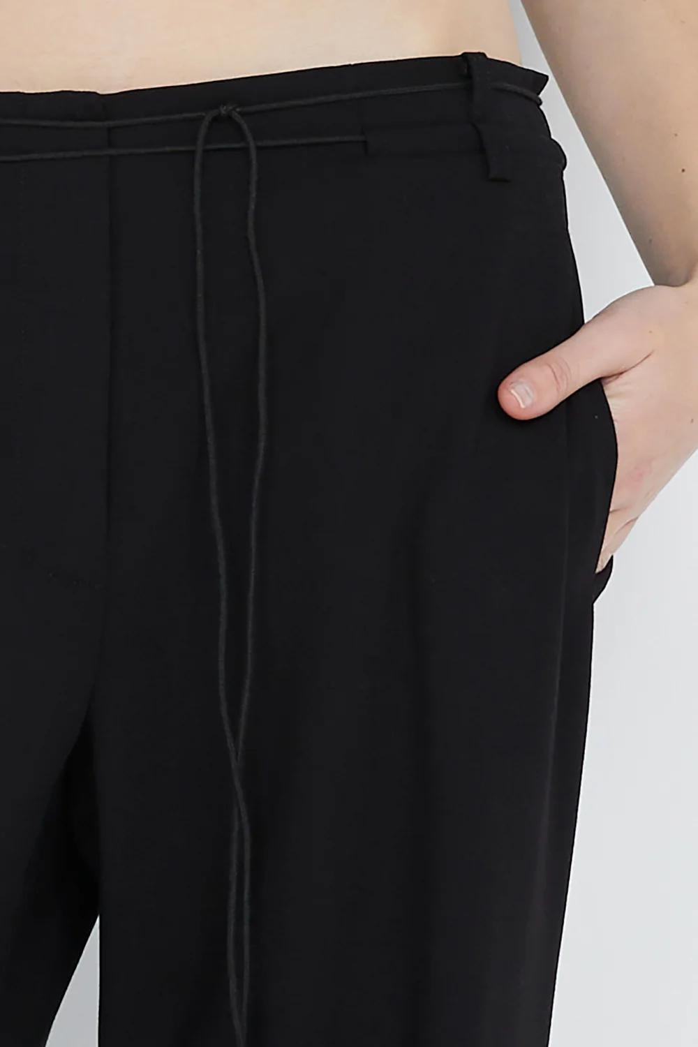 Naida Straight Leg Pant | Black