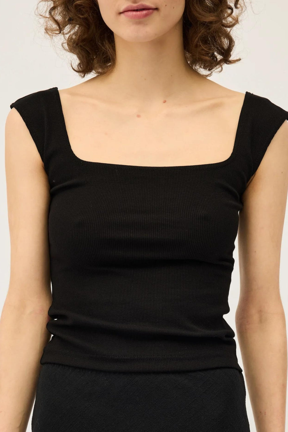 Naia Tank | Black Rib